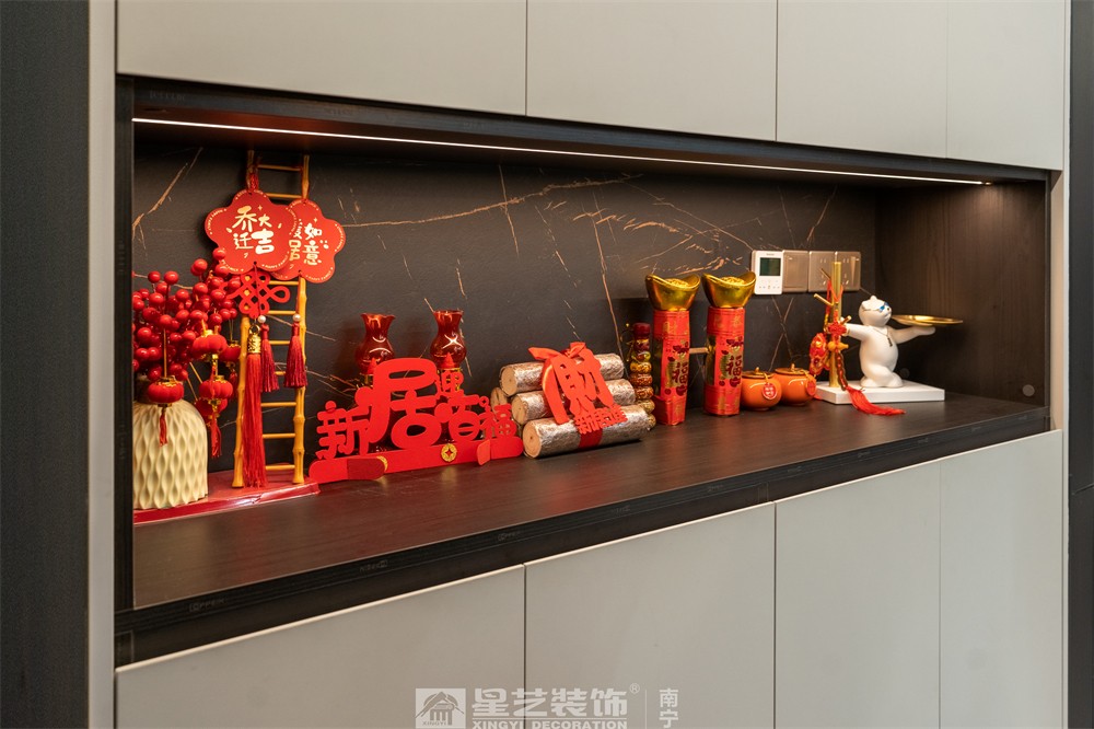 保利领誉府132平现代简约入户装修实景