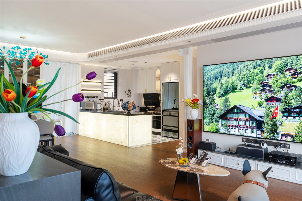 建发缦云143平法式风格客厅装修实景图