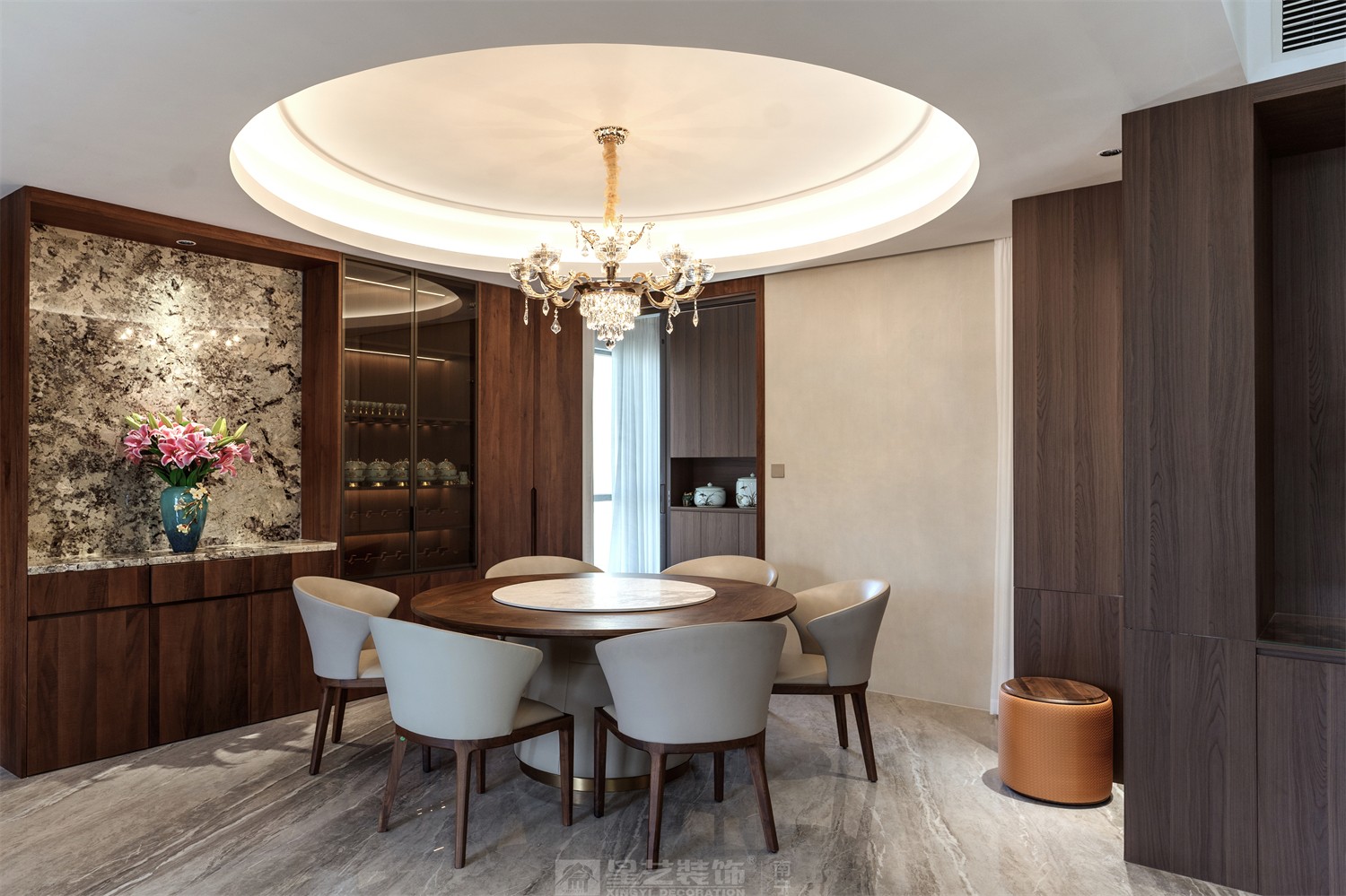 东方皇城260平简约中式餐厅完工装修实景图