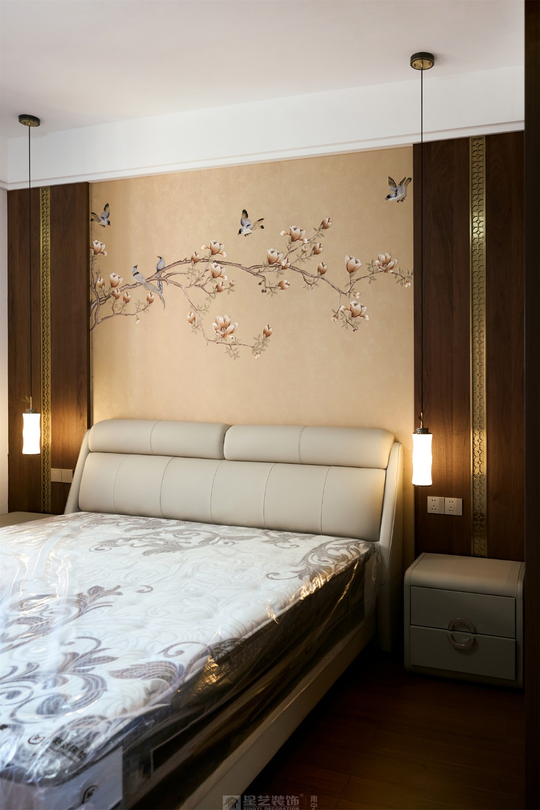 东方皇城260平简约中式卧室完工装修实景图